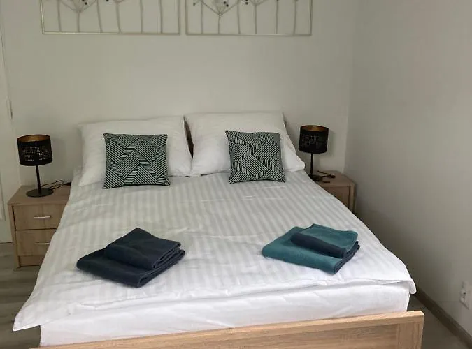 Kamienica Nad Malta- Mieszkania Nad Jeziorem Maltanskim *